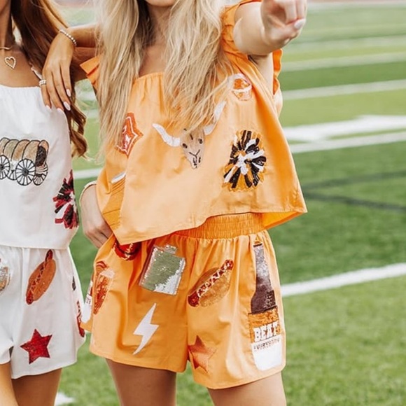 QUEEN OF SPARKLES Tops - Queen of Sparkles UT College Game Day icon shirt/ shorts set 2XL
